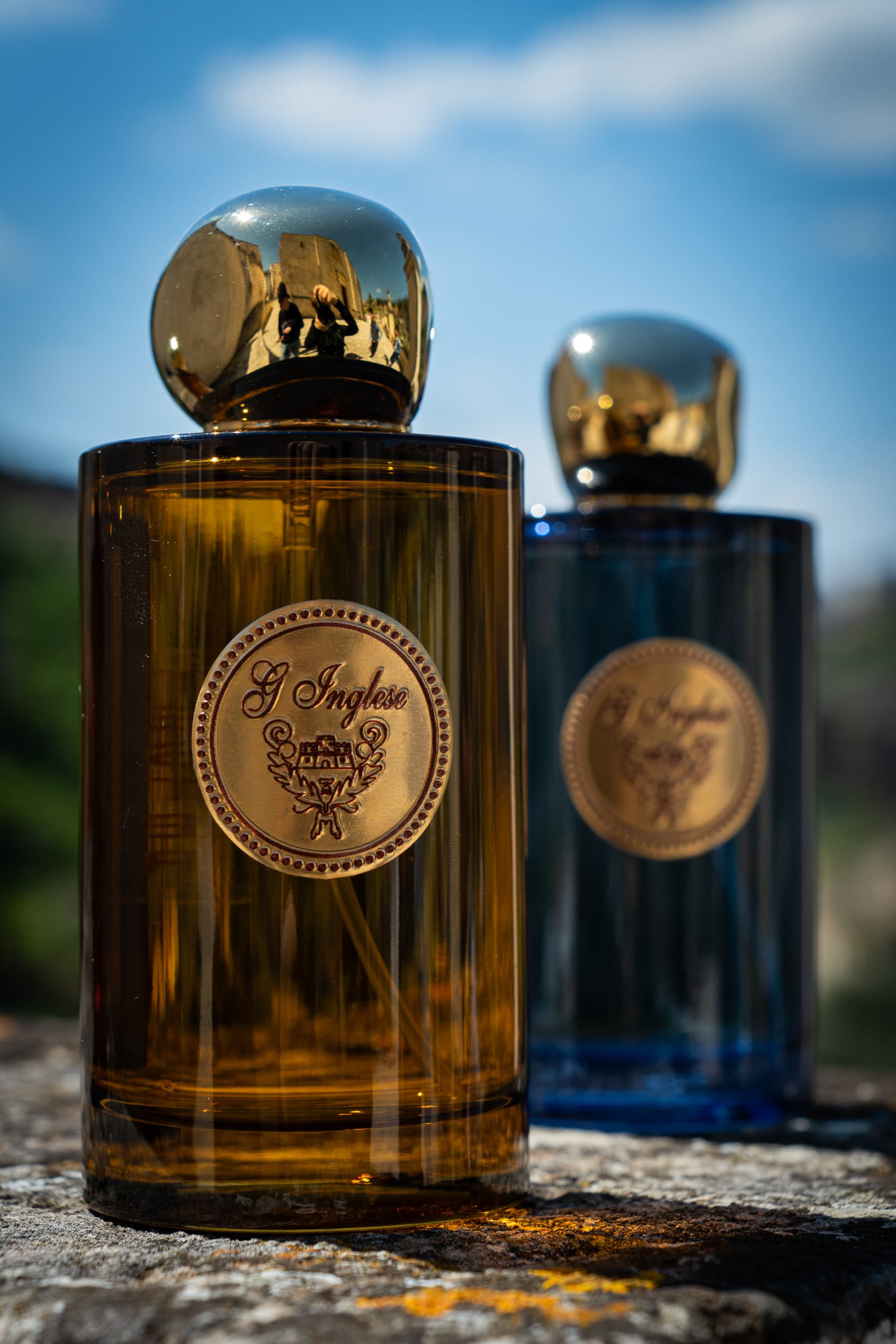 G.INGLESE Parfum — bottiglia ambra e bottiglia blu